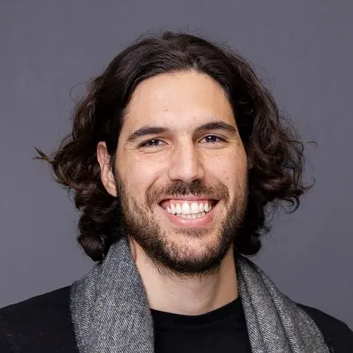 Gil Quadros Flores